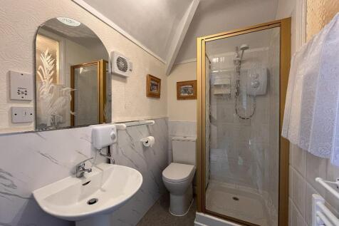 En-Suite Shower Room/WC