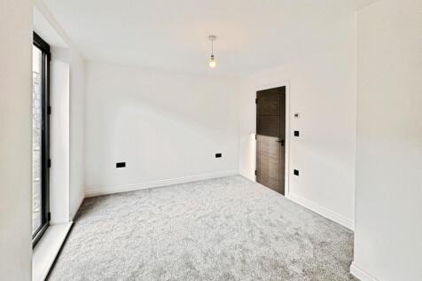 pbox-bedroom-427330.jpg