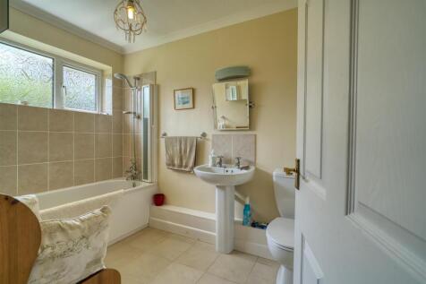 Downstairs Bathroom