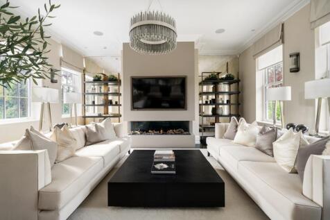 Moles Hill, Oxshott, Surrey, KT22 photo 4