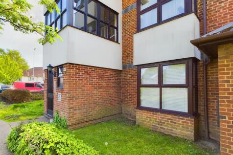 CAM01543G0-PR0027-STILL010