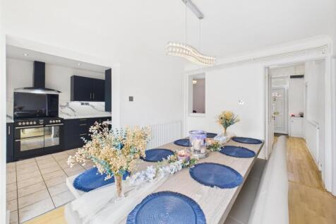 CAM03975G0-PR0126-STILL018 (1).jpg