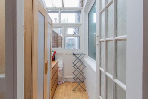 Angus Street 79-7.jpg