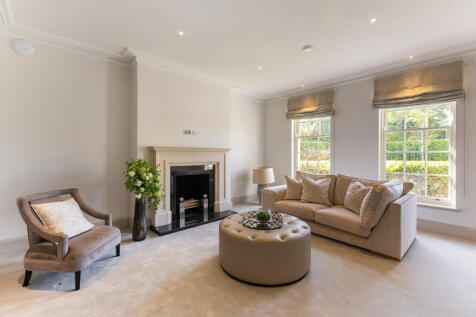 Princes Drive, Oxshott, Leatherhead, Surrey, KT22 photo 3
