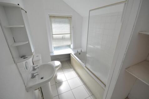 Bathroom.JPG