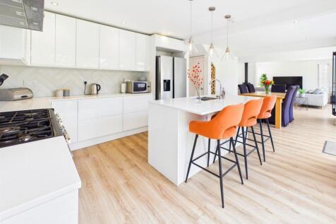 OPEN PLAN KITCHEN/DINING ROOM/LOUNGE/STUDY