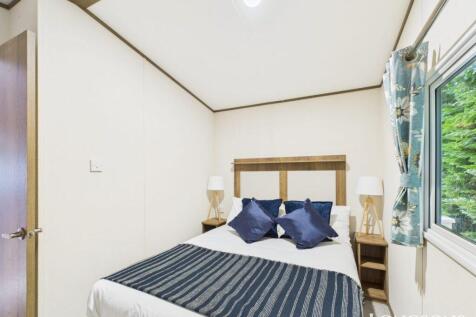 Cam02173g0 Pr0276 Still020