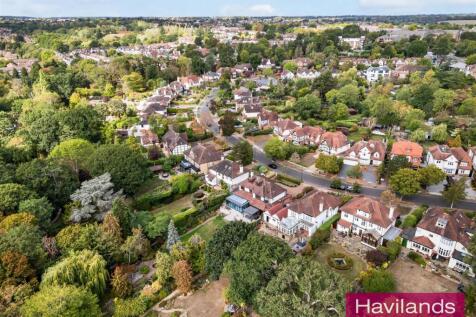 Eversley Crescent-2.jpg