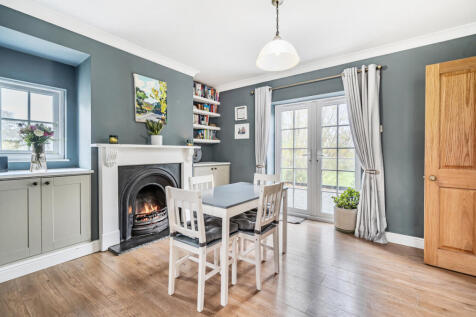 1369367-8-68f6580...