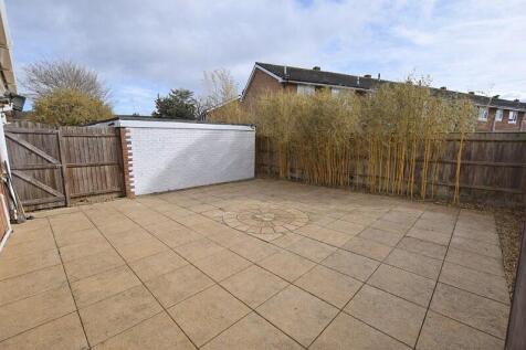 Stoneleigh Avenue, Hordle, Lymington, Hampshire. SO41 0GS photo 4