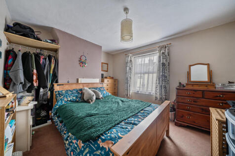 1374096-9-69088d5...