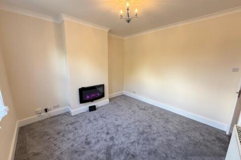 Friarwood Lane, Pontefract, West Yorkshire, WF8 photo 3