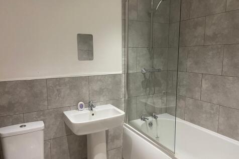 383 York Road, Leeds photo 4