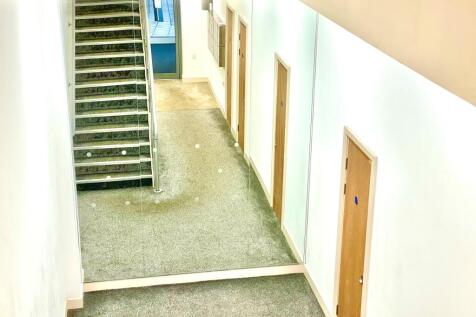 COMMUNAL ENTRANCE