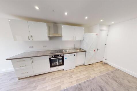 4-bed flat on Richmond Terrace, Clifton, Bristol, BS8, £3,380/mo