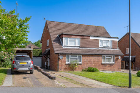 Extended Four Bedroom Semi Detached Crawley Down
