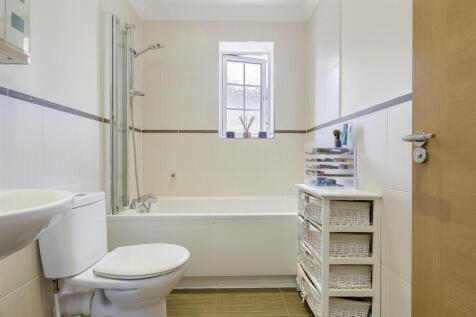 house-willow-close-banstead-124.jpg