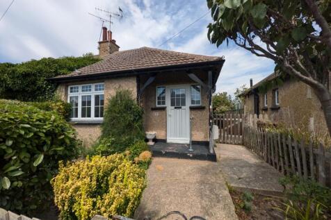 Benfleet, SS7 - property photo