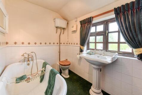Whiston Cottage-bathroom.jpg