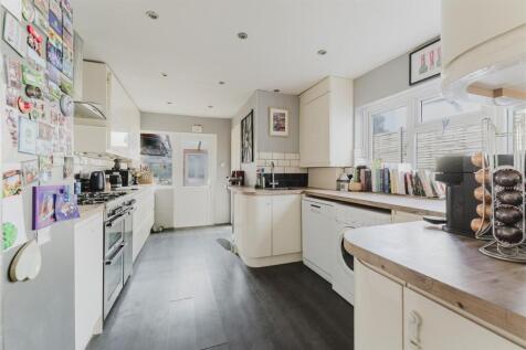 234 Greenford Ave Kitch.jpg