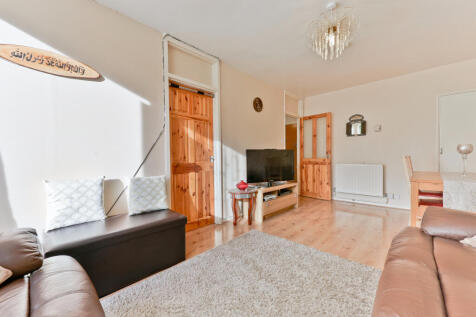 Ibsley Gardens, London, SW15 photo 4