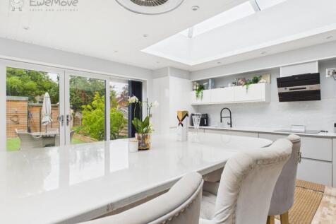 CAM05065G0-PR0013-STILL012