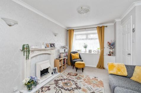 Solihull, B90 - property photo