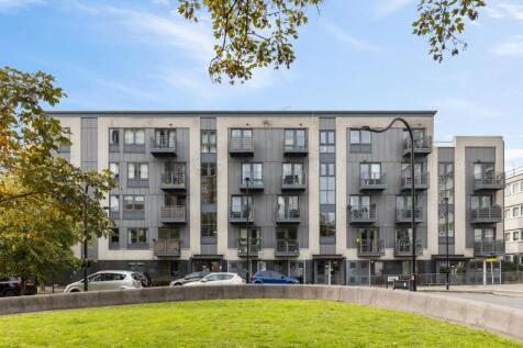 Flat 13, Hollyfield, Pooles Park N4 3FG-No Waterma