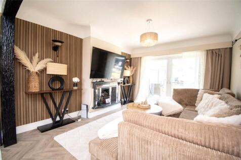 Berrylands Road, Moreton, Wirral photo 4