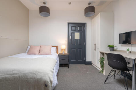 The Hosiery Factory Flat L Bedroom 17