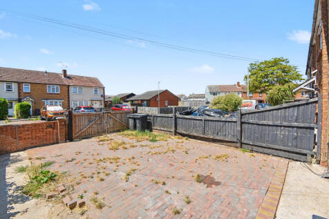 35 Naunton Road, Swindon SN3 3DQ