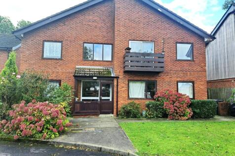 2-bed flat on Thermdale Close, Garstang, PR3, £775/mo