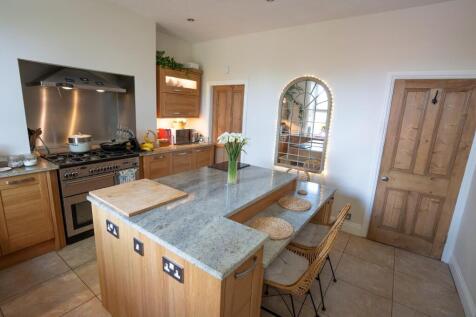 3-Kitchen-1.jpg