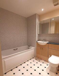 St Marys House, Broad Lane, Estern Green - Bathroo