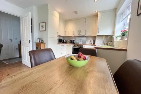 Plaxton Way, Ware, Hertfordshire, SG12 photo 5