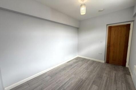 Station Street, Burton-on-Trent photo 5