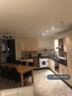 Kitchen / Dinner 