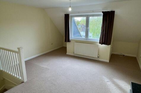 Marlborough Court, 9a Manor Green Road, Epsom photo 4