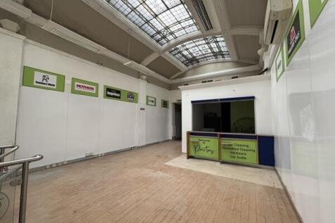 Retail Property (high street) to rent Image 3