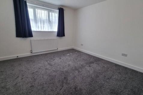 Brookdene, Haydon Wick photo 4