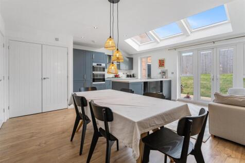 Kitchen/Diner/Family Area