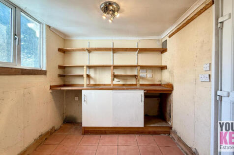 Hythe Estate Agents - Your Key Move. Free property