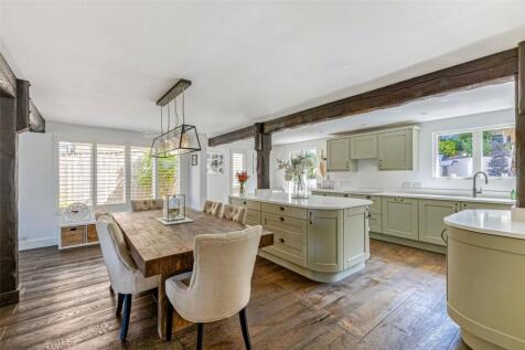 Kitchen/Dining