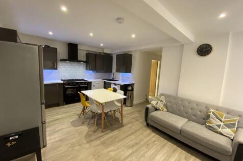 6-bed house on Rolleston Drive, Nottingham, £3,770/mo