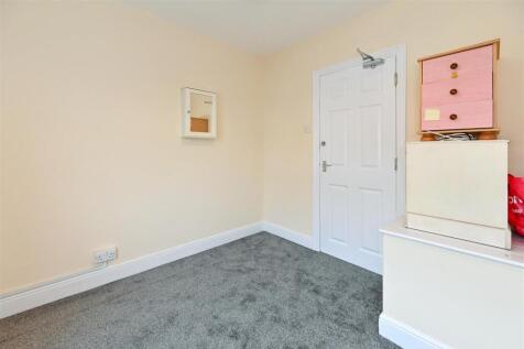 Burnham Avenue, Bognor Regis photo 4