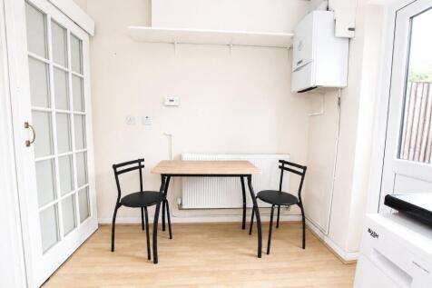 Frensham, Bracknell, Berkshire, RG12 photo 4