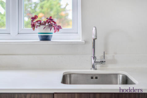 69feb912-d33e-426...