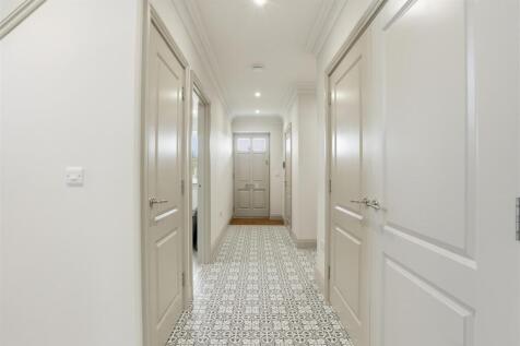 1578342896 - 5 Amberwood Grove -60.jpg