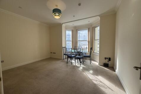 Rosewood, 10 Mona Drive, Douglas, Isle of Man, IM2 4LG photo 4