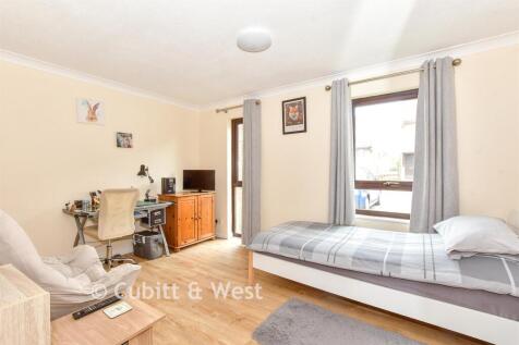 Lounge/Bedroom